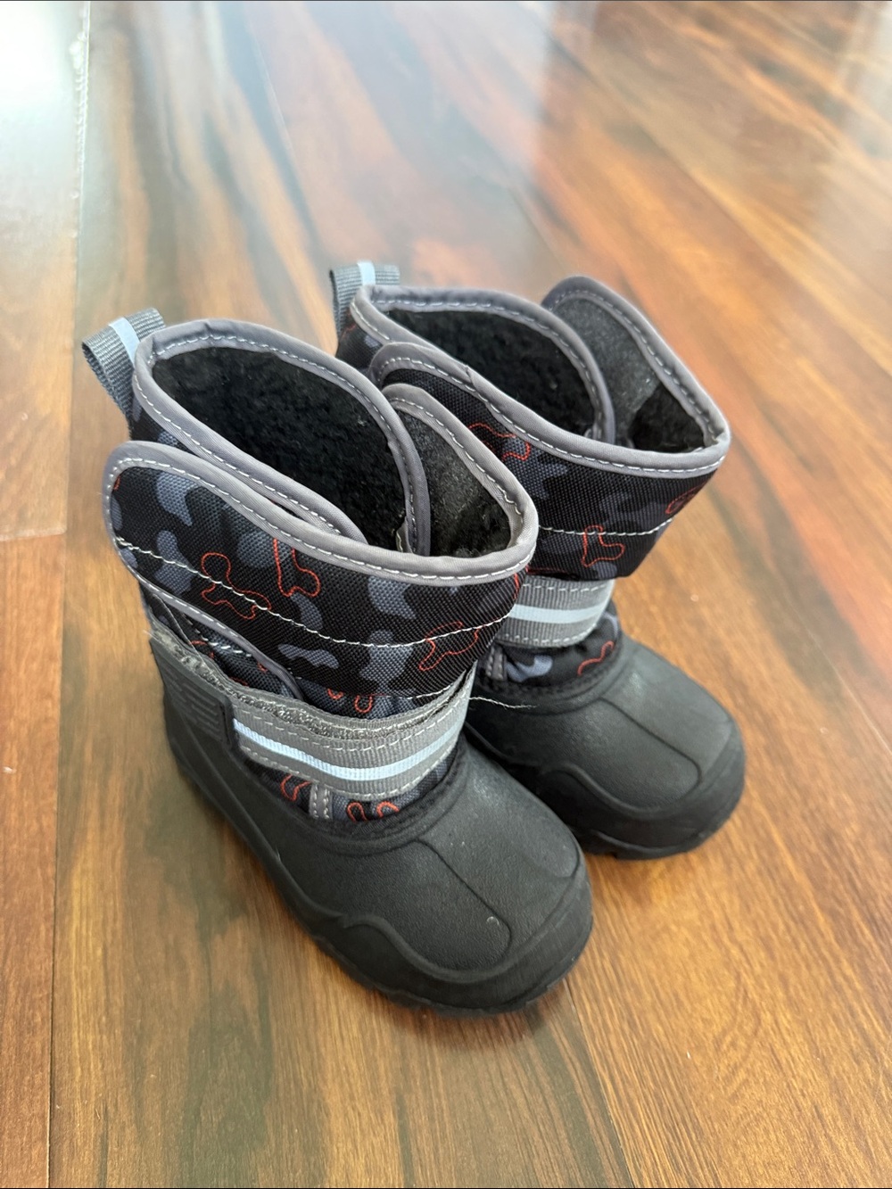 London Fog Kids Black and Gray Snow Boots with Orange Accents
